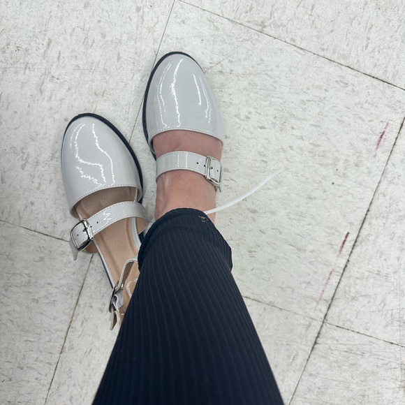 Journee Collection Womens Constance-Wd Mary Jane Shoes Wide Width - Picture 7 of 8